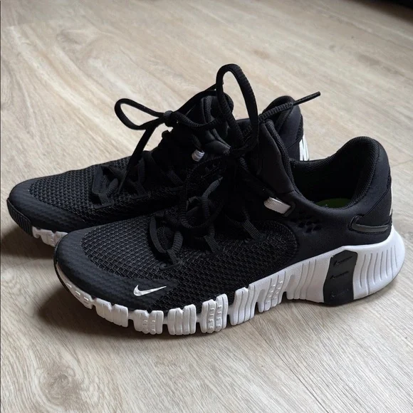 Nike Metcon size 8 - Picture 3 of 5